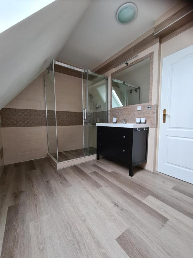 Luxusni Mezonetovy Apartman Bellevue - Novy Бенецко Екстер'єр фото